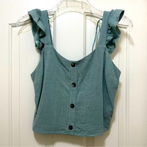 NWOT cute crop top w buttons